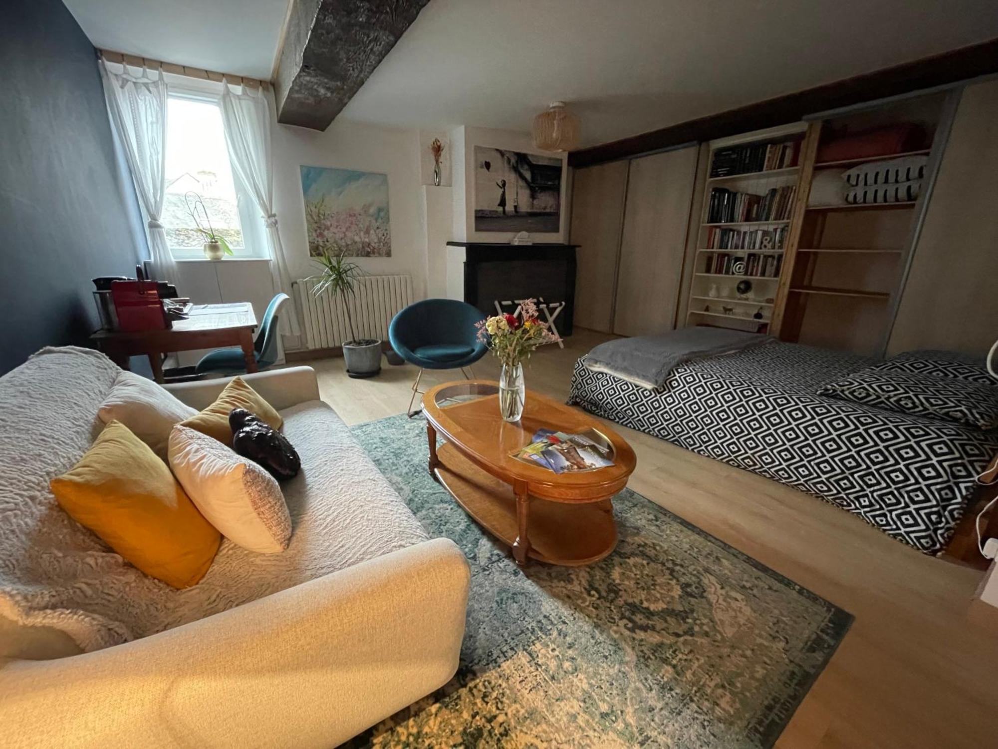 B&B Chez Sylvain บูจองซี ภายนอก รูปภาพ